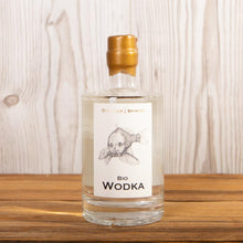 Lade das Bild in den Galerie-Viewer, Bruckners Ötscher Spirits Bio Wodka 500ml
